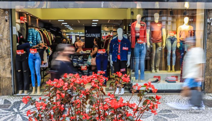  Paraná alcança menor tempo de abertura de empresas da história em julho: 7 horas
